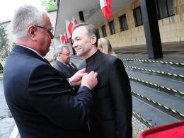 Obchody Święta Flagi pod Urzędem Wojewódzkim