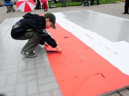 Opolanie stworzyli największą flagę w województwie
