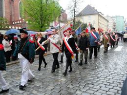 Trzeciomajowe uroczystości w strugach deszczu