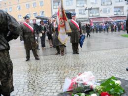 Trzeciomajowe uroczystości w strugach deszczu