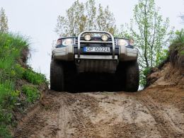 Pasjonująca przejażdżka po błocie i wodzie. Off-road wciąga.