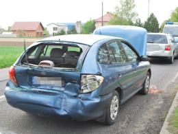Wypadek w Dobrzeniu Wielkim, zderzyły się trzy auta