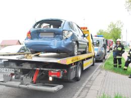 Wypadek w Dobrzeniu Wielkim, zderzyły się trzy auta