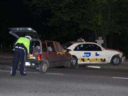 Kierowca tico uderzył w taksówkę i uciekł z miejsca zdarzenia