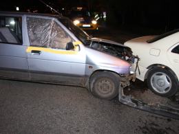 Kierowca tico uderzył w taksówkę i uciekł z miejsca zdarzenia