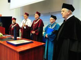Profesor Tadeusz Zakrzewski odebrał tytuł doktora honoris causa