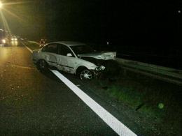 Dwoje dzieci i kobieta ranni po wypadku na autostradzie