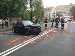 Dwa groźne wypadki na ulicy Niemodlińskiej w Opolu. 5 osób rannych.