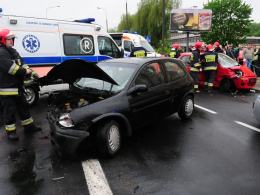 Dwa groźne wypadki na ulicy Niemodlińskiej w Opolu. 5 osób rannych.
