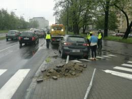 Skoszony sygnalizator i druga kolizja na jednym skrzyżowaniu