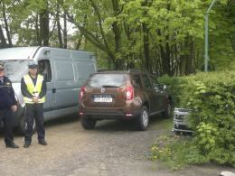 Policjanci podglądali kierowców i pieszych