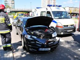 Zderzenie na rondzie, 28-letni kierowca został ranny
