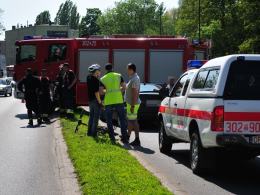 BMW zderzyło się z wozem strażackim jadącym na sygnale