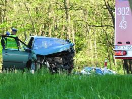 Tragiczny wypadek podczas wyprzedzania na trasie Opole - Brzeg. Zginęła kobieta.