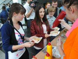 Nowa tradycja na Piastonaliach czyli studenckie śniadanie