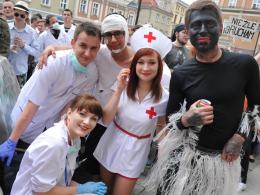 Żakinada przeszła ulicami Opola. Studenci przejęli klucze do bram miasta.