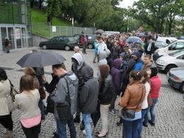 Dziś rano kolejka liczyła około 300 osób. Pierwsi zajmowali w niej miejsce już od poniedziałkowego poranka.