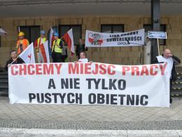 Związkowcy pikietowali w sprawie Elektrowni Opole