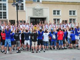 Feta kibiców Odry na opolskim rynku