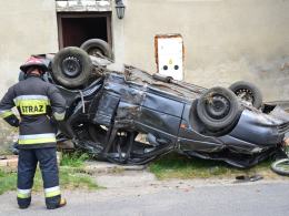 Pijany kierowca dachował w Janowie