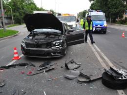 Kierowca volkswagena najechał na tył forda
