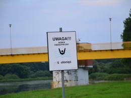 Strażacy wyłowili z Odry zwłoki mężczyzny