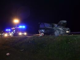Kierowcy ugasili palący się na autostradzie samochód