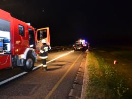 Kierowcy ugasili palący się na autostradzie samochód