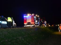 Kierowcy ugasili palący się na autostradzie samochód