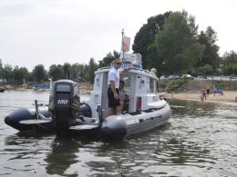 Pijani rodzice znów zapomnieli o dziecku nad wodą
