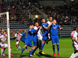 Wyrównany mecz przy Oleskiej. Odra wygrywa z Calisią 1:0.