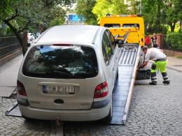Uważaj, gdzie parkujesz na Pasiece. Mogą odholować twoje auto.