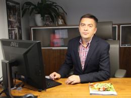 - Nasza decyzja jest podyktowana brakiem zainteresowania klientów Egiptem, a nie jakąś dramatyczną sytuacją - mówi Piotr Henicz, wiceprezes biura podróży Itaka.
