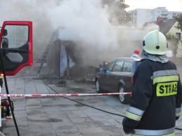 Spłonął kiosk na osiedlu Armii Krajowej