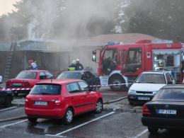 Spłonął kiosk na osiedlu Armii Krajowej