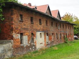 Pustostan grozi zawaleniem, mieszkańcy apelują o rozbiórkę