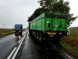Karambol czterech ciężarówek pod Nysą