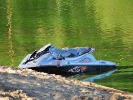 Motorówka zderzyła się ze skuterem. Jedna osoba nie żyje.