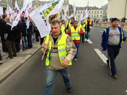 Opolscy związkowcy protestują w stolicy