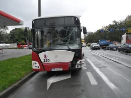 Karetka zderzyła się z autobusem MZK