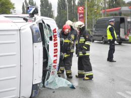 Karetka zderzyła się z autobusem MZK