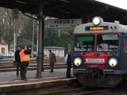 Pociąg wjechał na tor, na którym był już inny skład