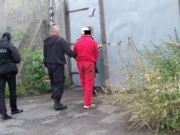 CBŚ i celnicy przejęli 1,5 tony tytoniu z nielegalnej wytwórni