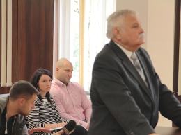 To właśnie byłego ordynatora oddziału patologii ciąży małżeństwo Bonków obwinia za tragiczny poród ich córeczki, która doznała ciężkiego niedotlenienia mózgu.