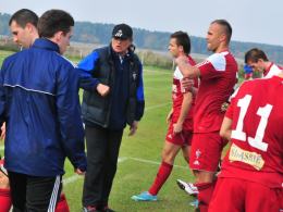 Adam Nawałka, trener Górnika Zabrze sparingową potyczkę z LZS Piotrówka potraktował bardzo poważnie.
