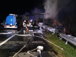 Tragiczny karambol na autostradzie A4, samochody stanęły w płomieniach