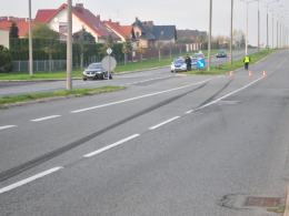 Kierowca BMW zabił rowerzystę, uciekł i porzucił samochód