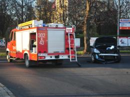 Renault i seat zderzyły się na ul. Prószkowskiej
