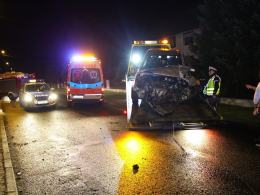 24-letni kierowca opla wjechał w ogrodzenie