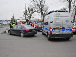 Rowerzystka wjechała w samochód